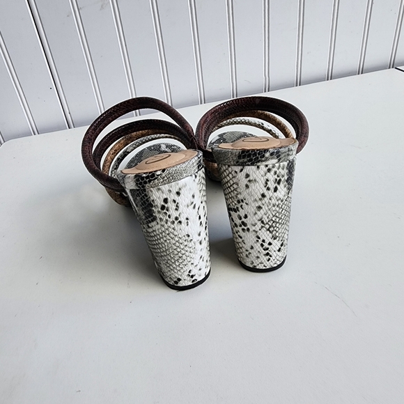 Comfort Est. 1946 Shoes Womens Snake Skin Chunky Heeled Open Toe Sandals Sz 6 - Picture 4 of 9
